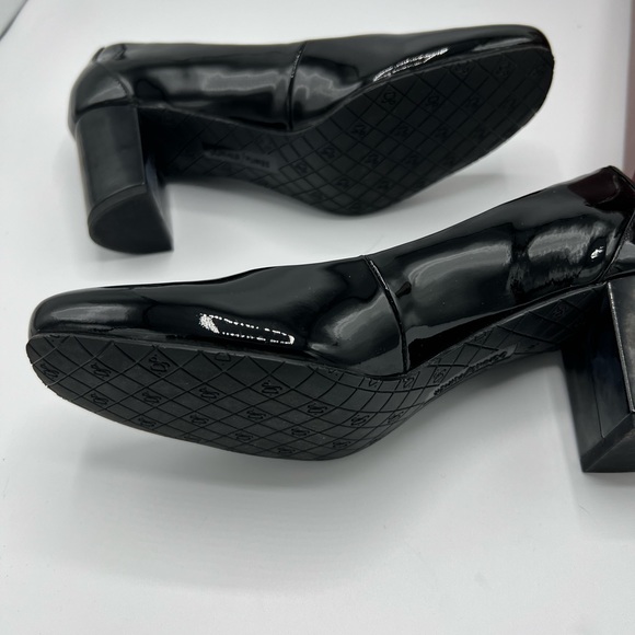 Two pairs of Donald/Pliner leather heels - Picture 5 of 10